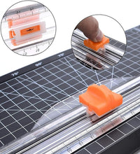 Paper cutter